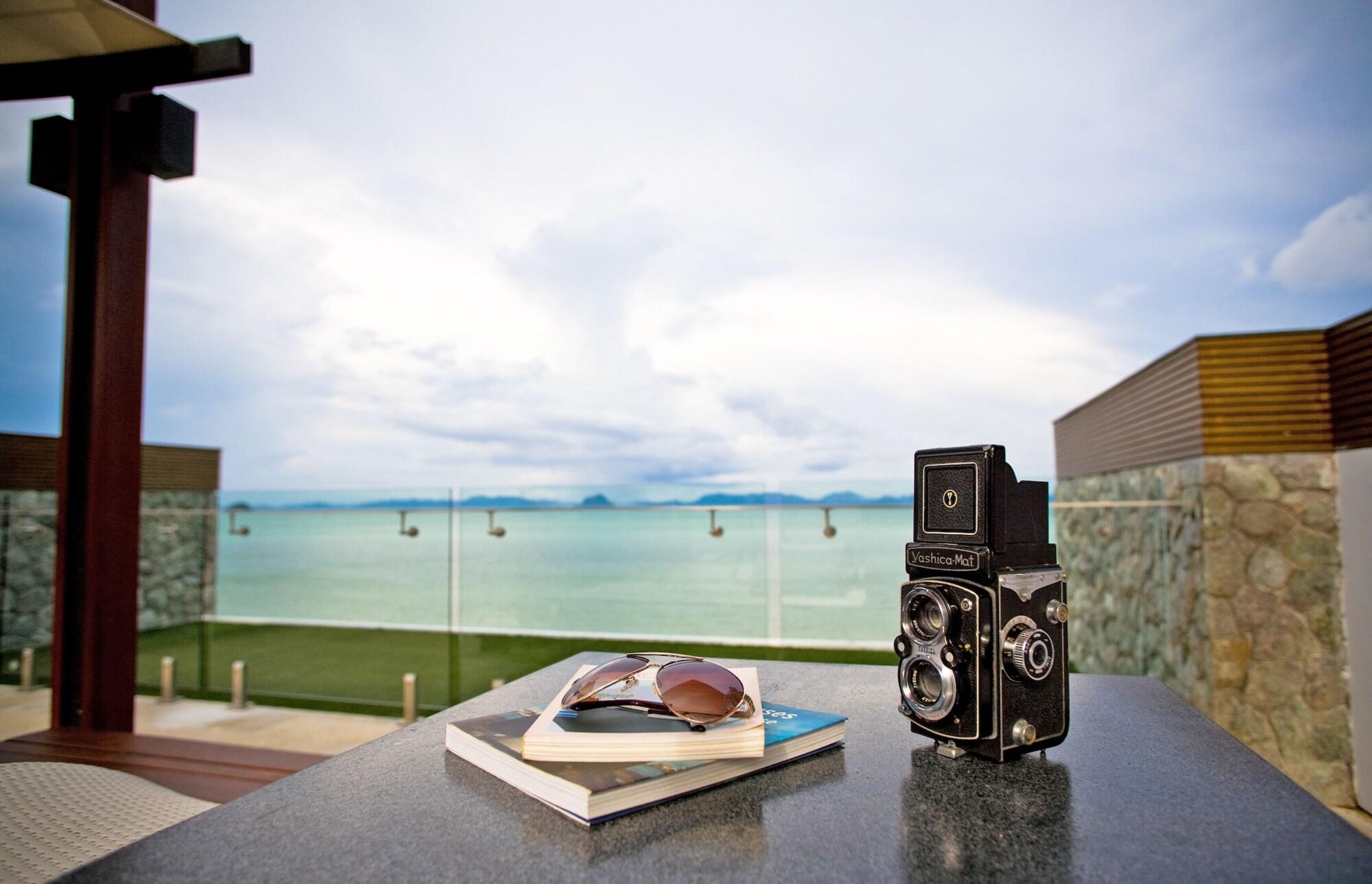 The Nchantra Pool Suite Phuket Koh Sirey Extérieur photo